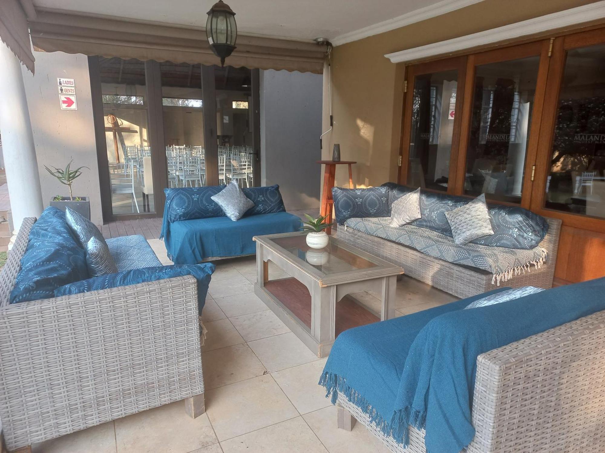 Or Tambo Guest House Kempton Park Eksteriør billede