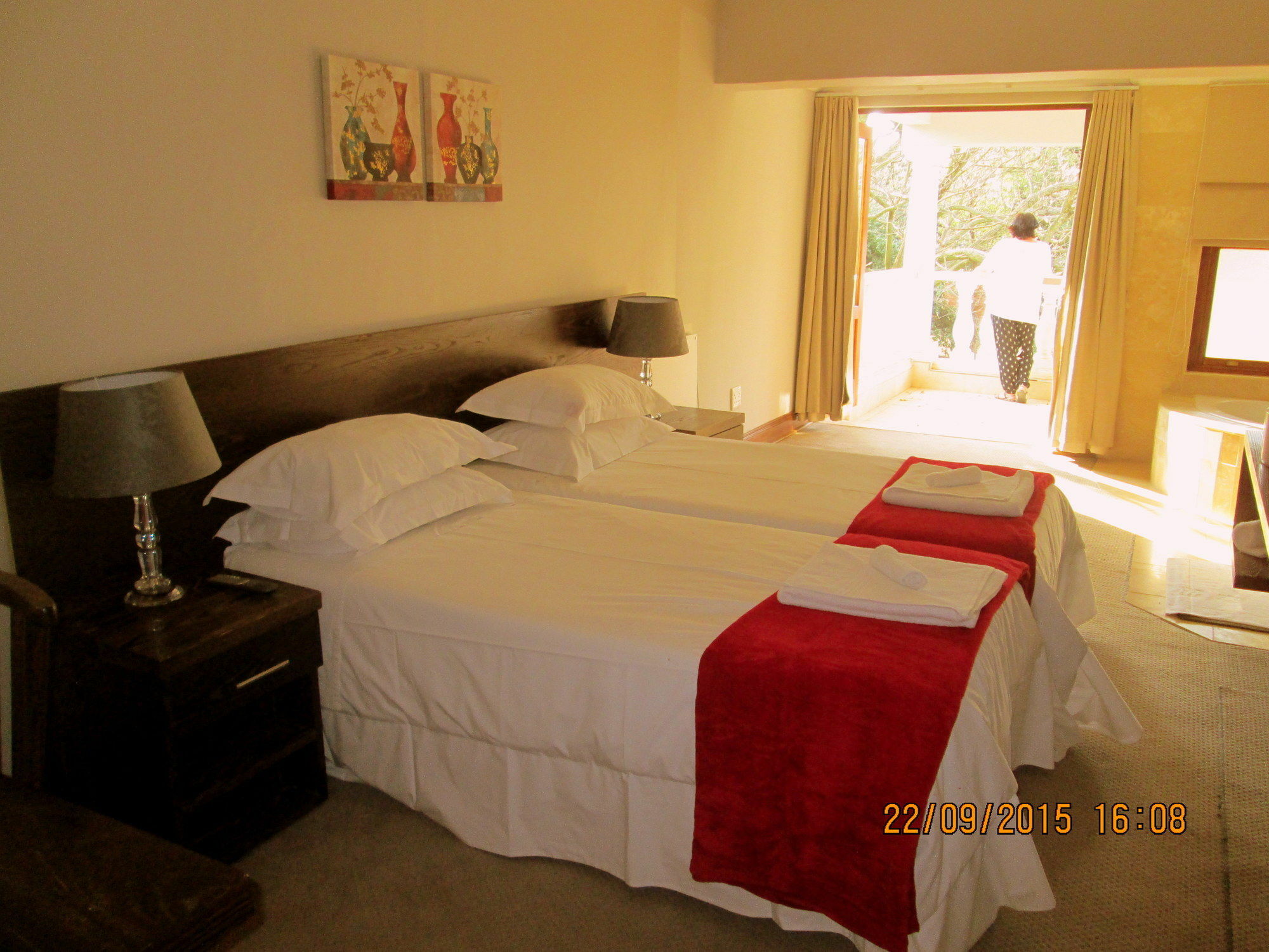 Or Tambo Guest House Kempton Park Eksteriør billede